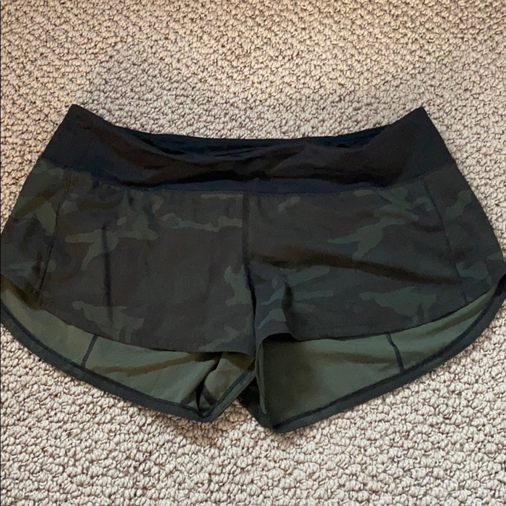 Lululemon Speed Up Short 2.5” size 8